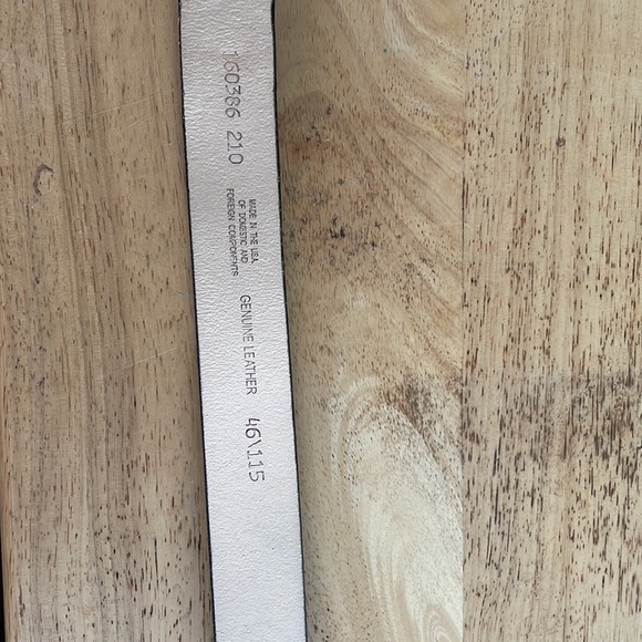 Men's 46 Brown Leather Belt Tooled Center pre worn great condition - Picture 3 of 3